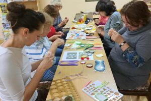 TVOŘENÍ QUILLING METODOU V KNIHOVNĚ HORNÍ MOŠTĚNICE